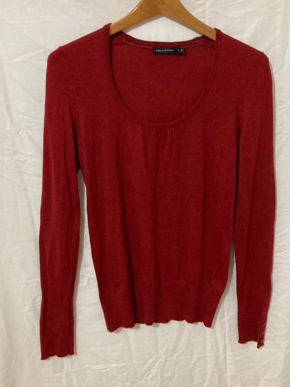 Limited Women L Red Light Weight Wool Blend Sweater Classic Comfort Work Layerin